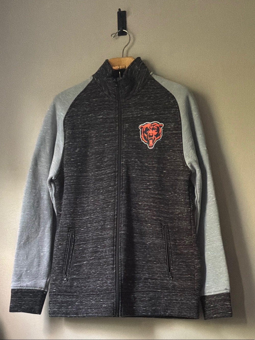Fanatics Gray and Black Chicago Bears Full-Zip Sweater